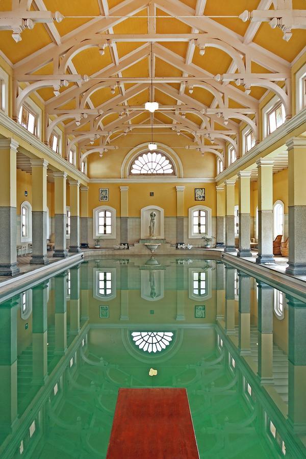 Royal Oasis Hotel Wankaner Bagian luar foto